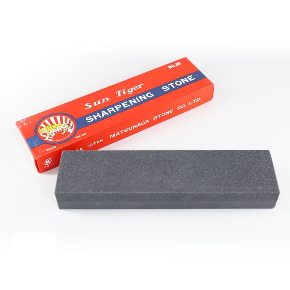 http://knife.co.nz/cdn/shop/products/sun-tiger-sharpening-stone-with-100220-grit-359978.jpg?v=1693993142